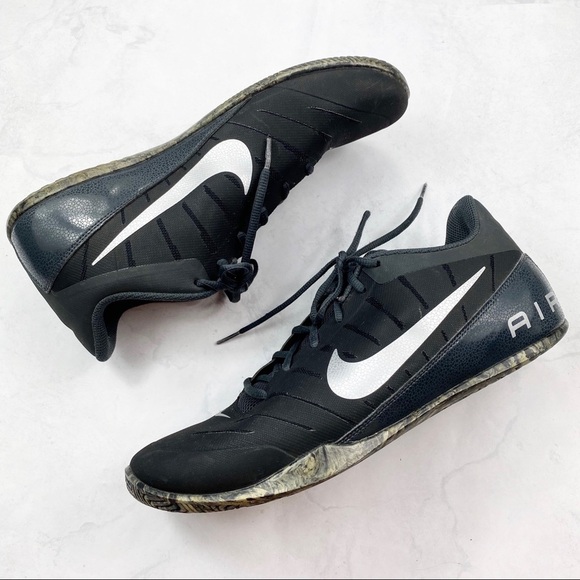 [Nike] - Picture 3 of 4